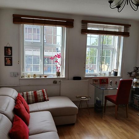 Sunny And Spacious Flat In Nw3 Londres Exterior foto